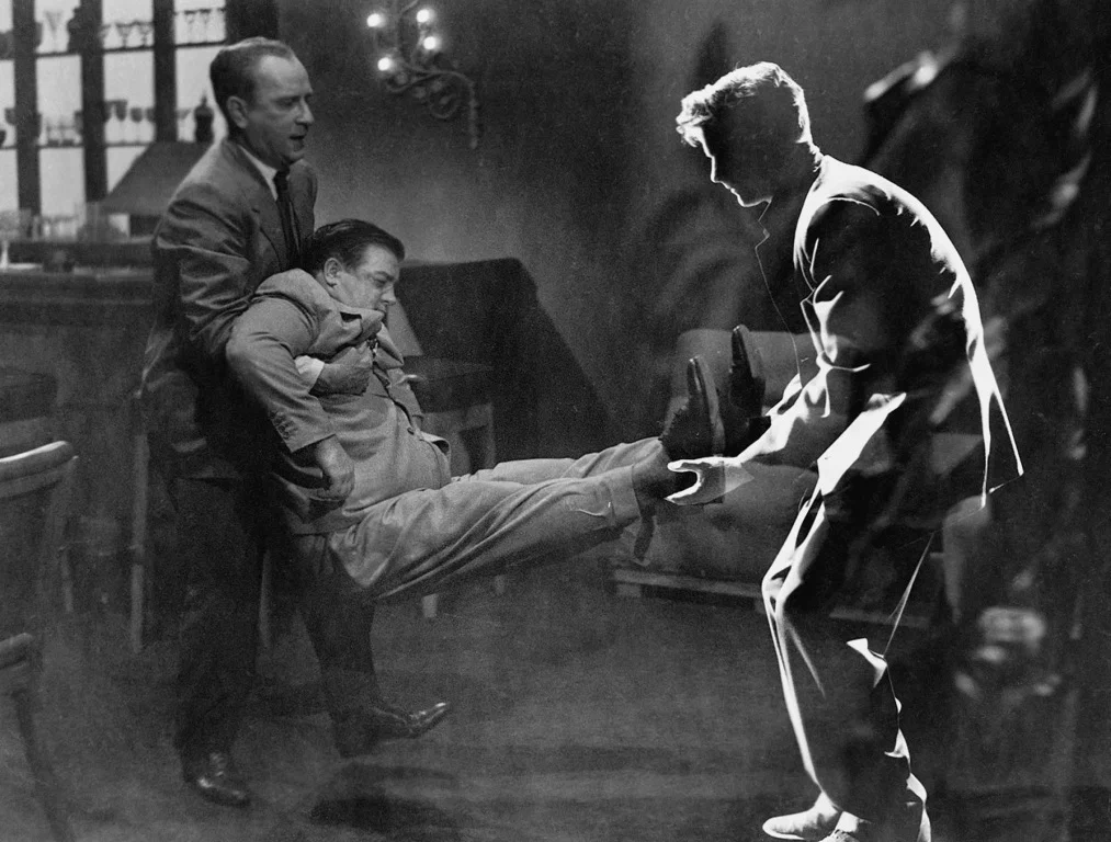 Эббот и Костелло встречают человека-невидимку